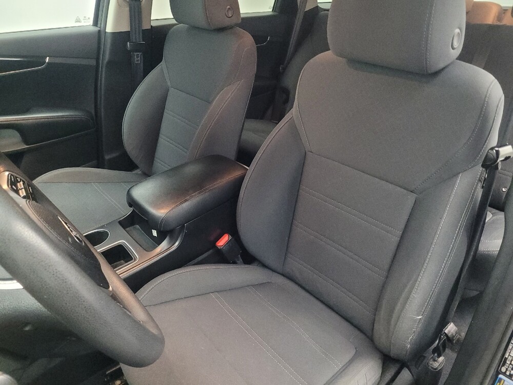 2019 Kia Sorento in Marietta, GA 30062 - 18109111 17