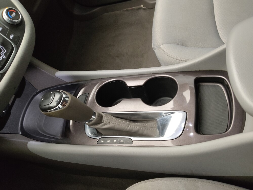 2017 Chevrolet Malibu in Independence, MO 64055 - 18109146 26