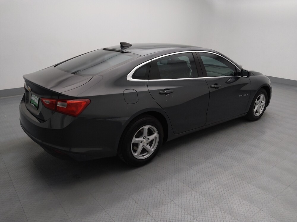 2017 Chevrolet Malibu in Independence, MO 64055 - 18109146 10