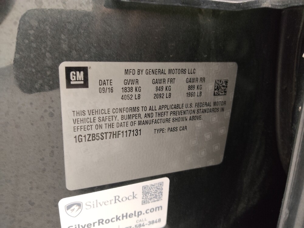 2017 Chevrolet Malibu in Independence, MO 64055 - 18109146 33