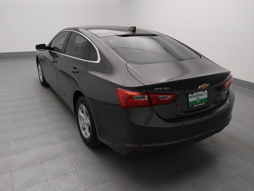 2017 Chevrolet Malibu in Independence, MO 64055 - 18109146 6