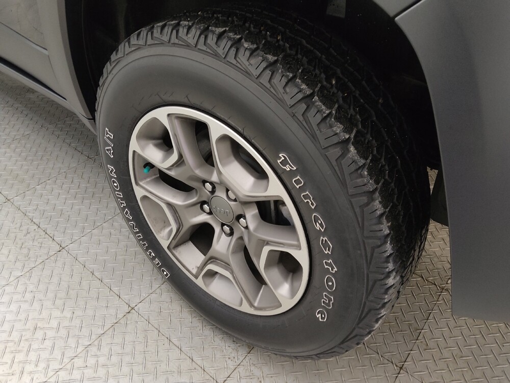 2022 Jeep Cherokee in Houston, TX 77034 - 18109152 31