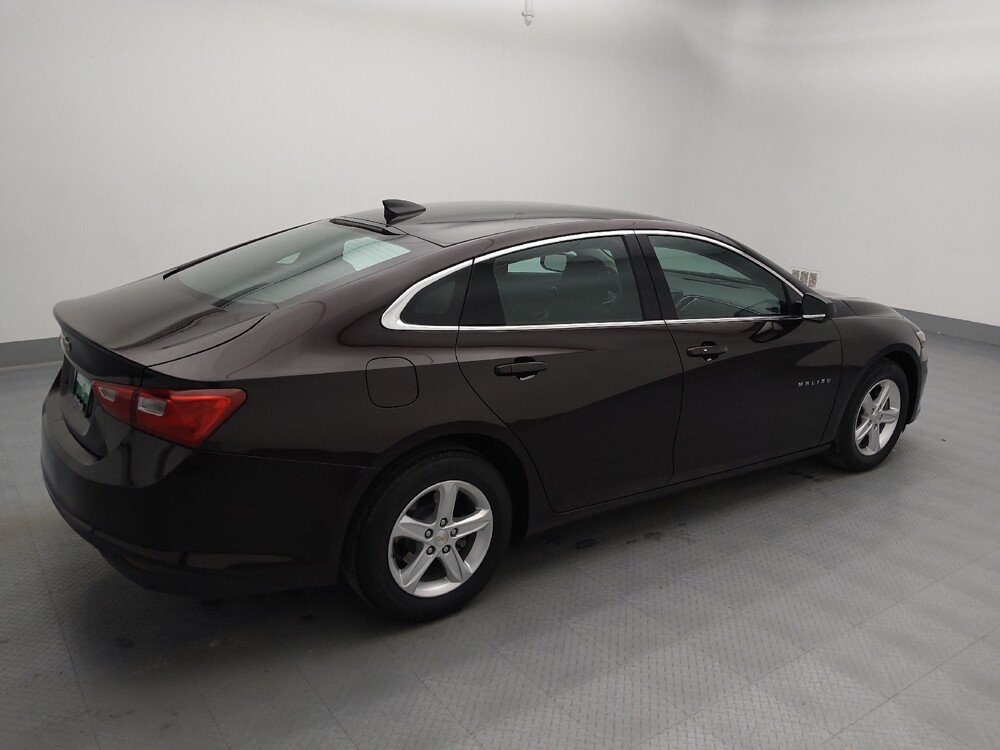 2020 Chevrolet Malibu in Gladstone, MO 64118 - 18109176 10