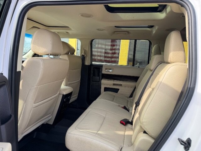 2019 Ford Flex in Indianapolis, IN 46222-4002 - 18109177 8