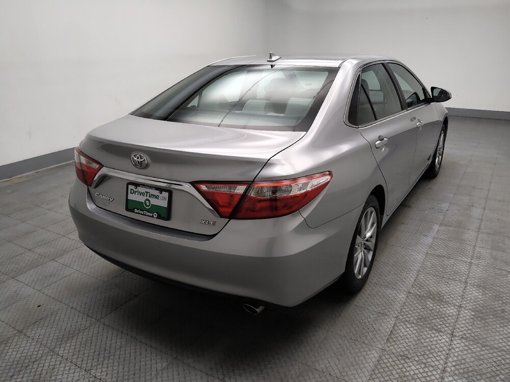 2017 Toyota Camry in Midlothian, IL 60445 - 18109186 9