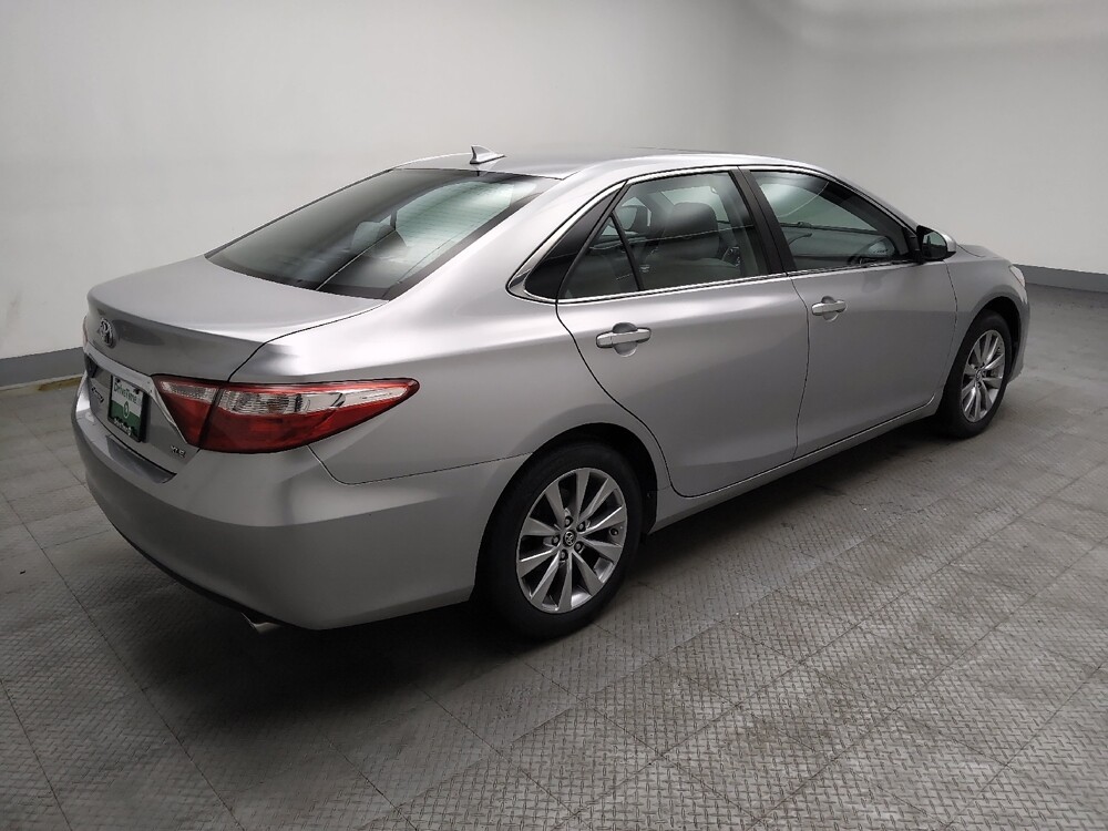 2017 Toyota Camry in Midlothian, IL 60445 - 18109186 10