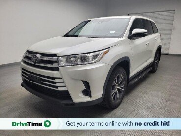 2019 Toyota Highlander in Taylor, MI 48180