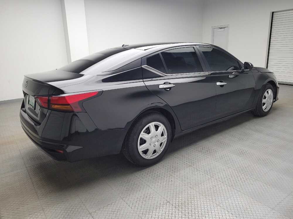 2020 Nissan Altima in Eastpointe, MI 48021 - 18109190 10