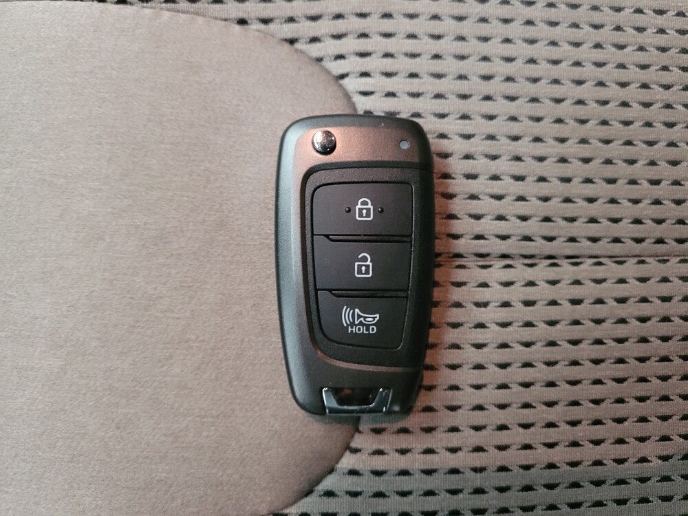 2020 Hyundai Santa Fe in Eastpointe, MI 48021 - 18109191 32