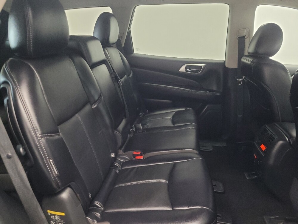 2019 Nissan Pathfinder in Highland, IN 46322 - 18109196 19