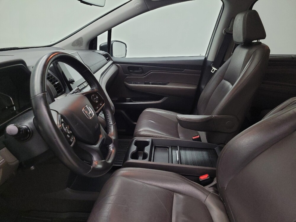2018 Honda Odyssey in Louisville, KY 40258 - 18109213 17