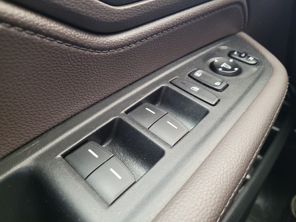 2018 Honda Odyssey in Louisville, KY 40258 - 18109213 27