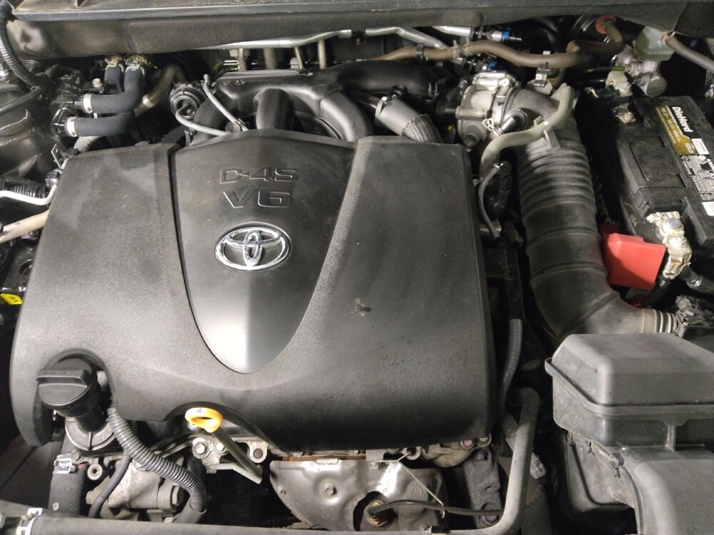 2021 Toyota Highlander in Metairie, LA 70006 - 18109219 30