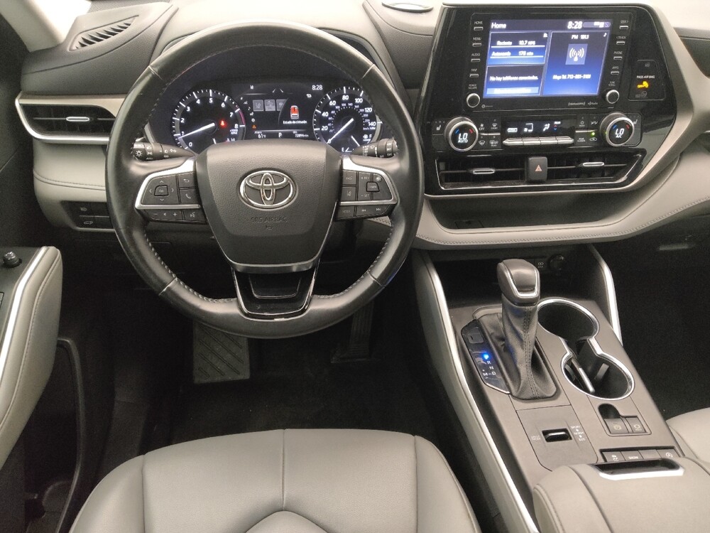2021 Toyota Highlander in Metairie, LA 70006 - 18109219 22