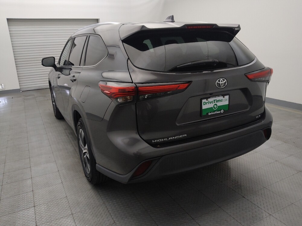 2021 Toyota Highlander in Metairie, LA 70006 - 18109219 6