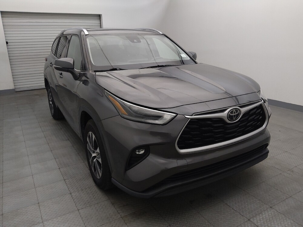 2021 Toyota Highlander in Metairie, LA 70006 - 18109219 14