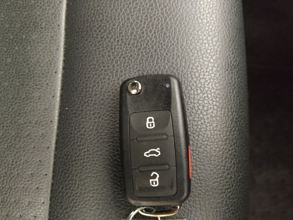 2016 Volkswagen Jetta in Midlothian, IL 60445 - 18109235 32