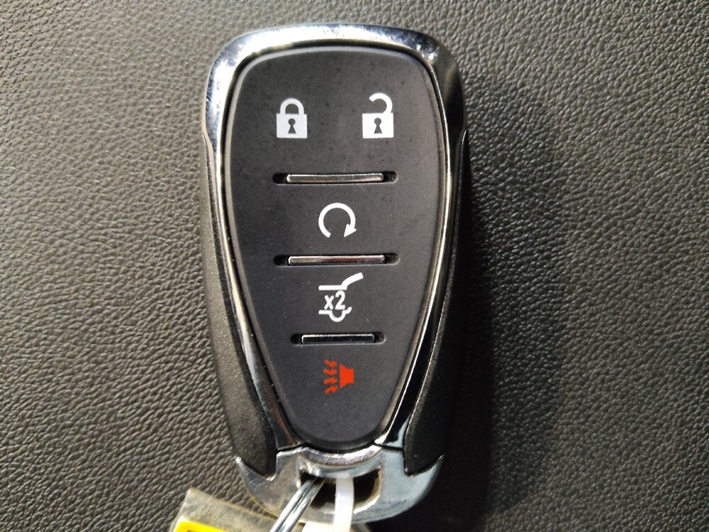 2018 Chevrolet Equinox in Fort Worth, TX 76116 - 18109240 32