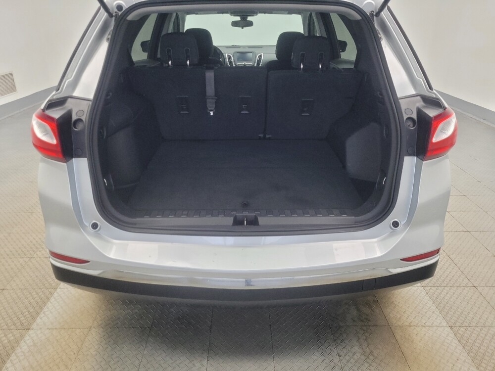 2018 Chevrolet Equinox in Indianapolis, IN 46222 - 18109244 29
