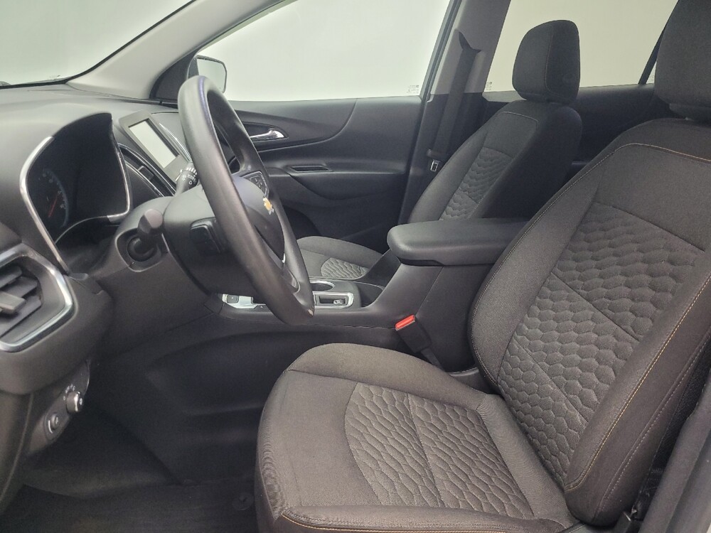 2018 Chevrolet Equinox in Indianapolis, IN 46222 - 18109244 17