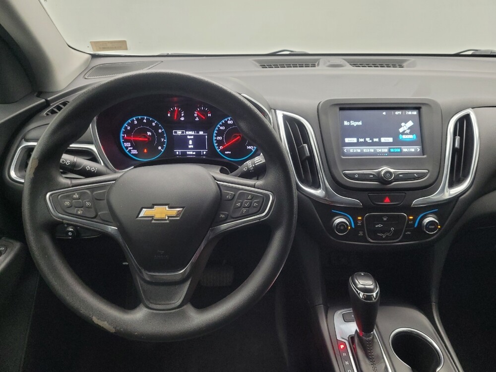 2018 Chevrolet Equinox in Indianapolis, IN 46222 - 18109244 22