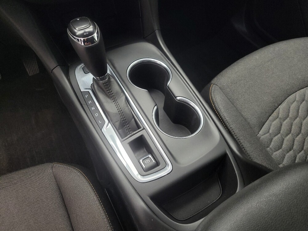 2018 Chevrolet Equinox in Indianapolis, IN 46222 - 18109244 26