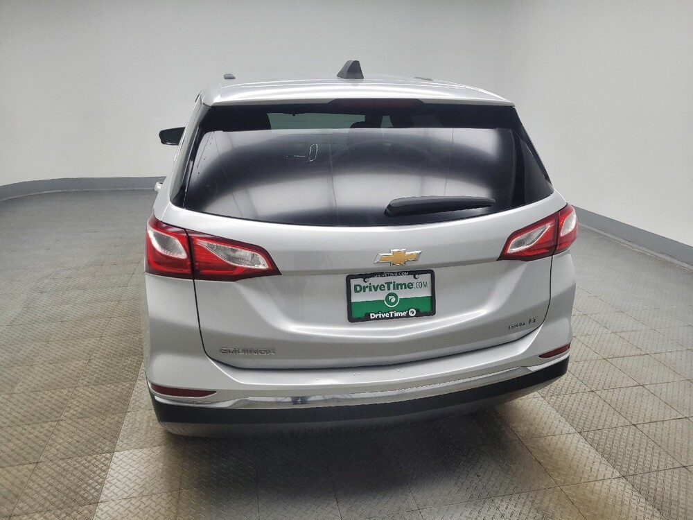 2018 Chevrolet Equinox in Indianapolis, IN 46222 - 18109244 6