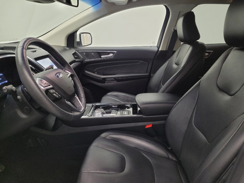 2020 Ford Edge in Cincinnati, OH 45255 - 18109247 17