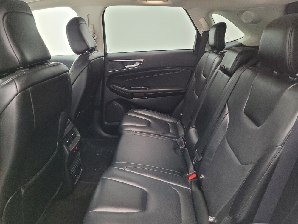 2020 Ford Edge in Cincinnati, OH 45255 - 18109247 18