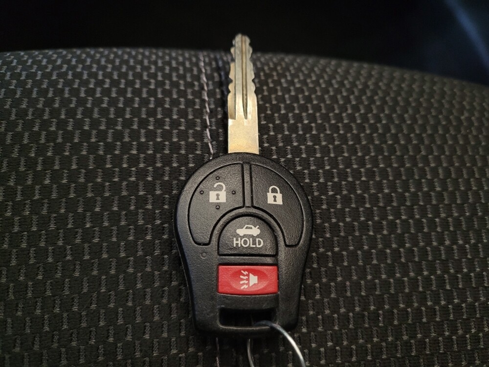 2018 Nissan Sentra in Louisville, KY 40258 - 18109260 32