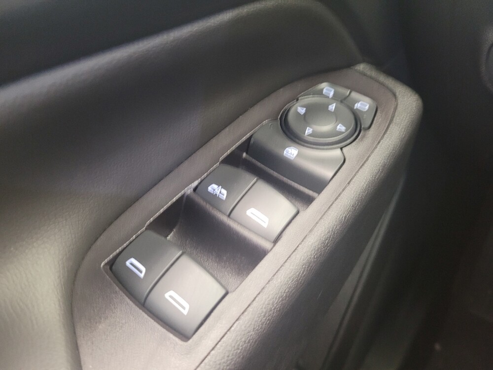 2020 Chevrolet Equinox in Louisville, KY 40258 - 18109263 27