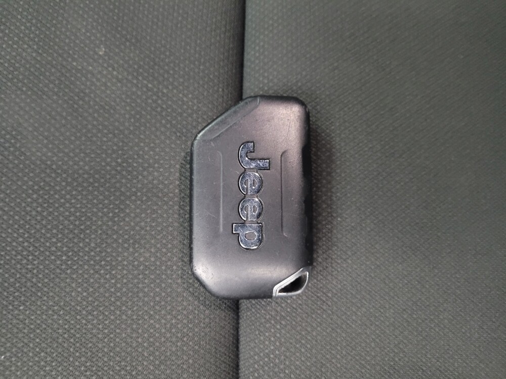 2021 Jeep Wrangler in Eastpointe, MI 48021 - 18109265 32