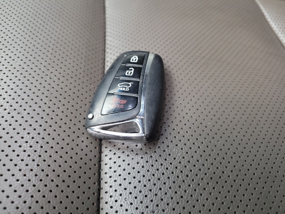 2018 Hyundai Santa Fe in Eastpointe, MI 48021 - 18109266 32