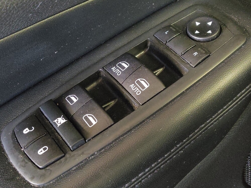 2020 Jeep Grand Cherokee in Metairie, LA 70006 - 18109280 27