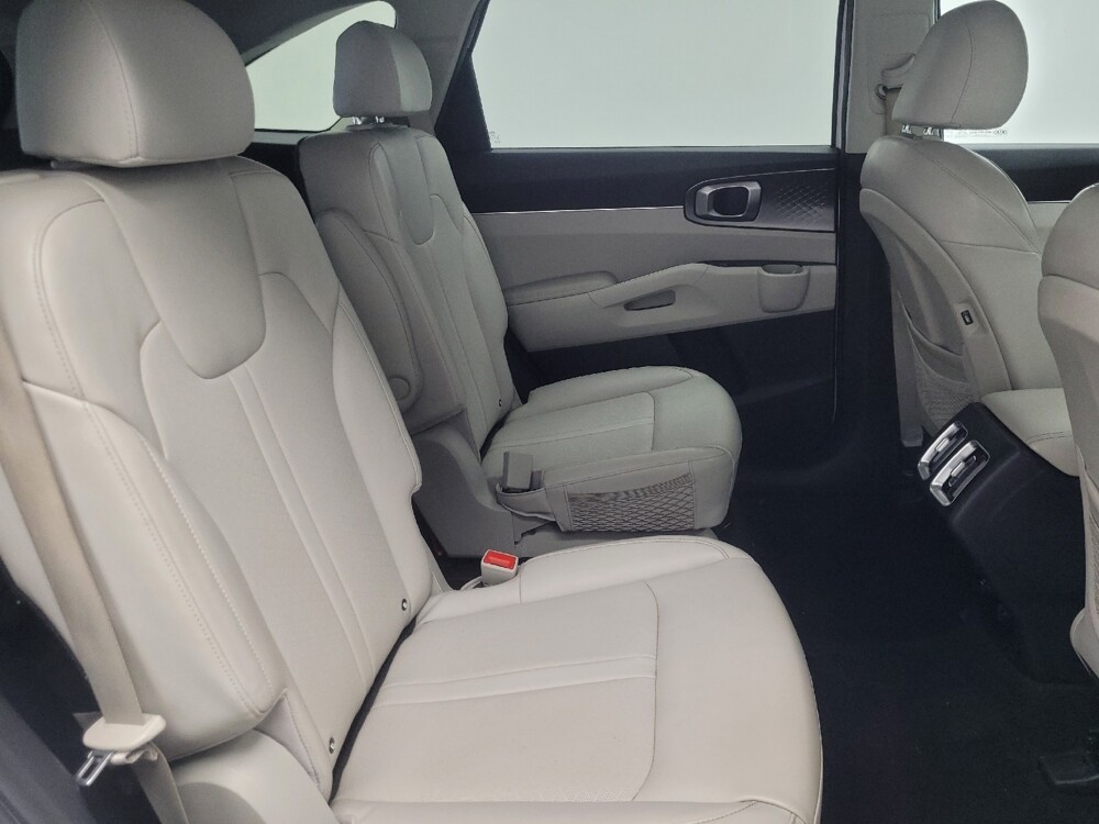 2021 Kia Sorento in Indianapolis, IN 46222 - 18109290 19