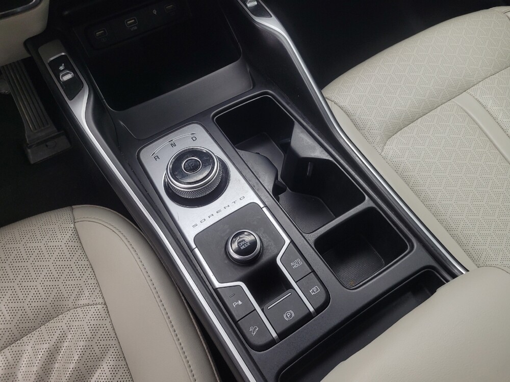 2021 Kia Sorento in Indianapolis, IN 46222 - 18109290 26