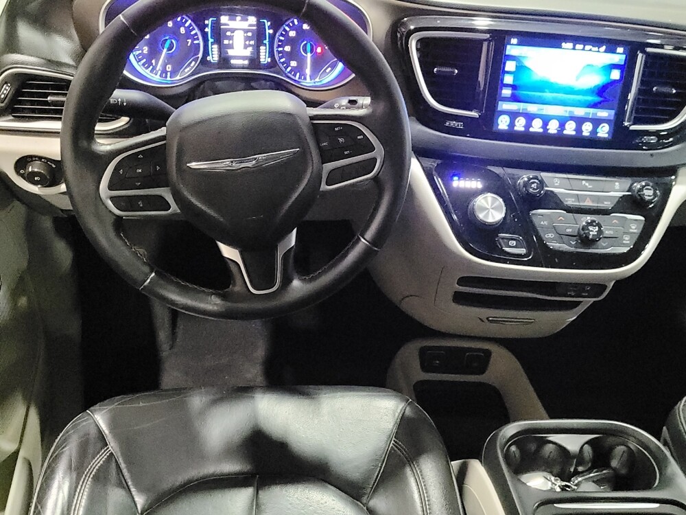 2017 Chrysler Pacifica in New Castle, DE 19720 - 18109296 22