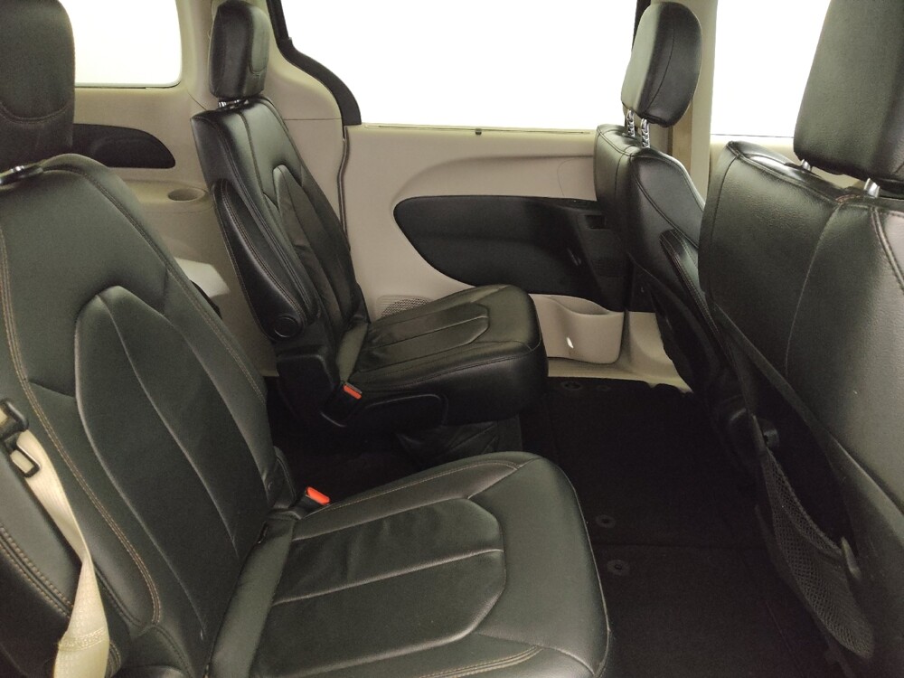 2017 Chrysler Pacifica in New Castle, DE 19720 - 18109296 19