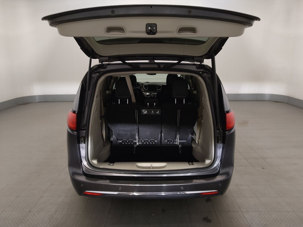 2017 Chrysler Pacifica in New Castle, DE 19720 - 18109296 29