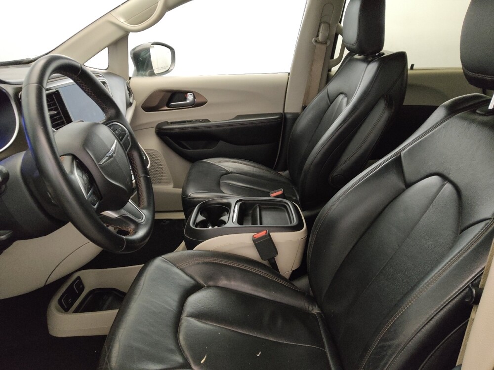 2017 Chrysler Pacifica in New Castle, DE 19720 - 18109296 17