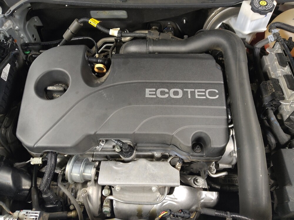 2020 Chevrolet Equinox in Metairie, LA 70006 - 18109305 30