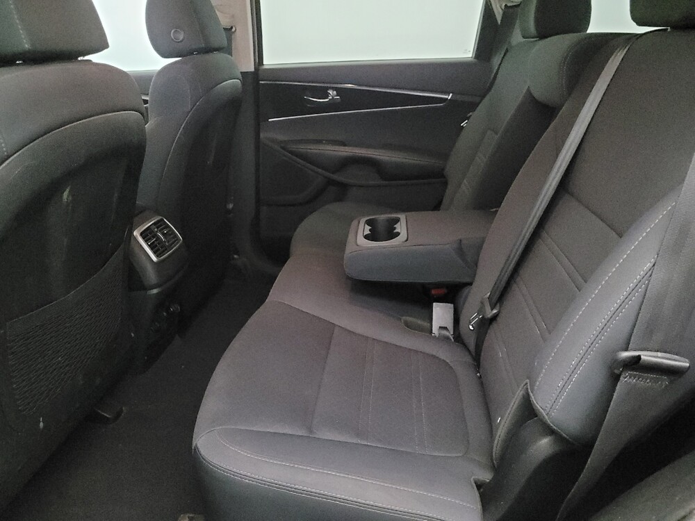 2019 Kia Sorento in Glen Burnie, MD 21061 - 18109306 18