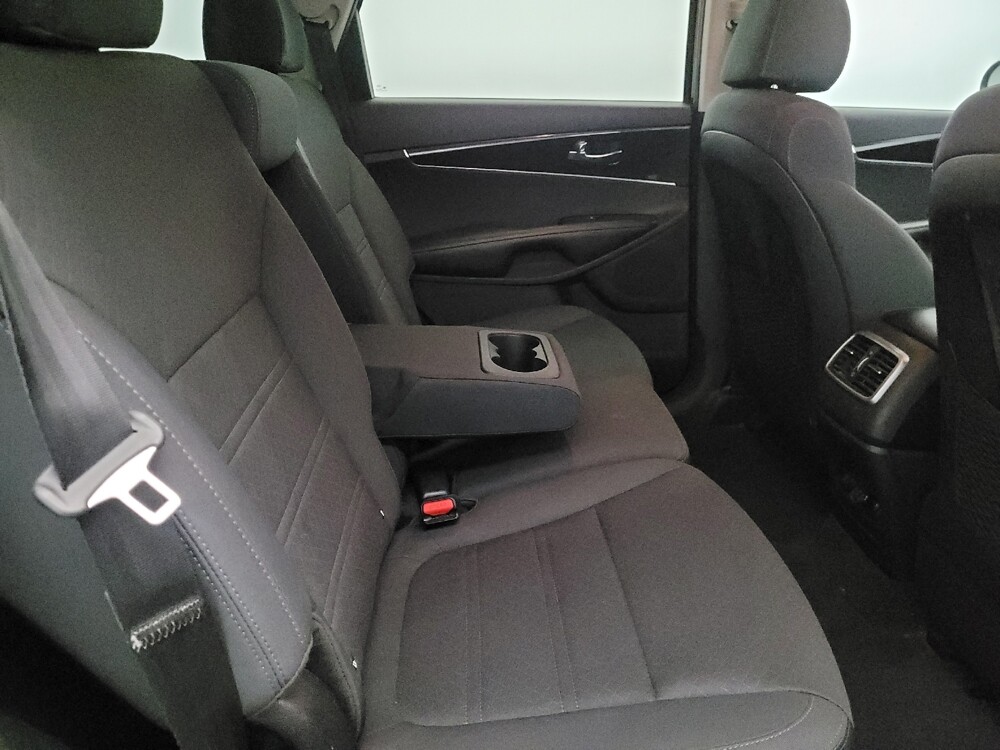 2019 Kia Sorento in Glen Burnie, MD 21061 - 18109306 19