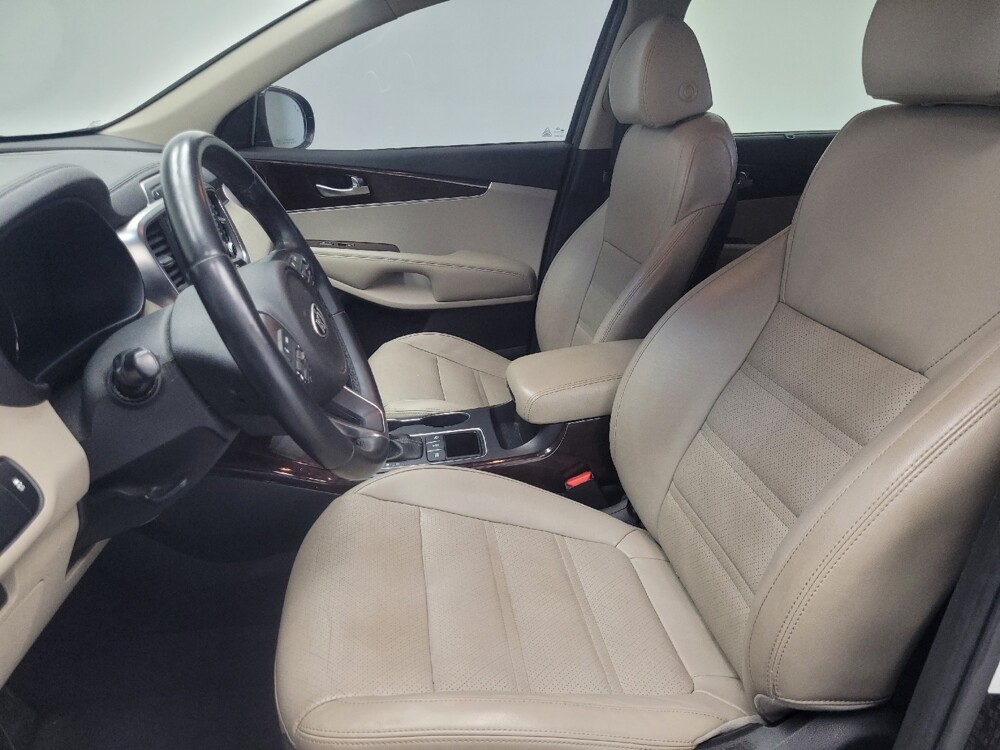 2018 Kia Sorento in Indianapolis, IN 46219 - 18109313 17