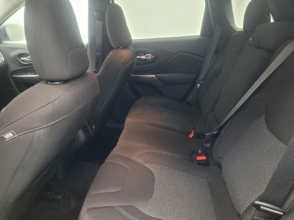 2019 Jeep Cherokee in Memphis, TN 38128 - 18109317 18