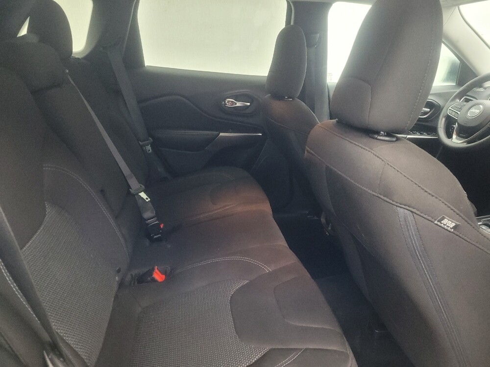 2019 Jeep Cherokee in Memphis, TN 38128 - 18109317 19