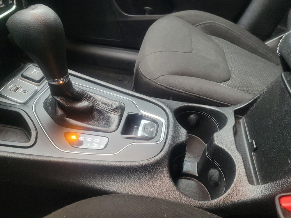 2019 Jeep Cherokee in Memphis, TN 38128 - 18109317 26