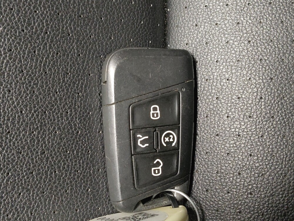 2019 Volkswagen Tiguan in Fort Worth, TX 76116 - 18109318 32