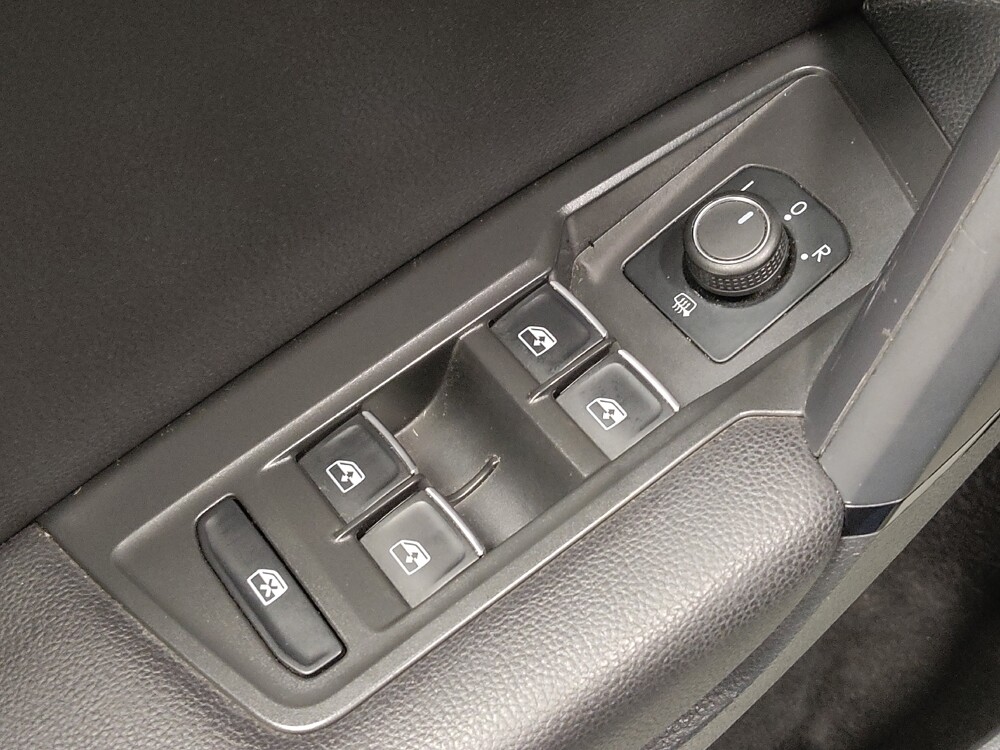 2019 Volkswagen Tiguan in Fort Worth, TX 76116 - 18109318 27