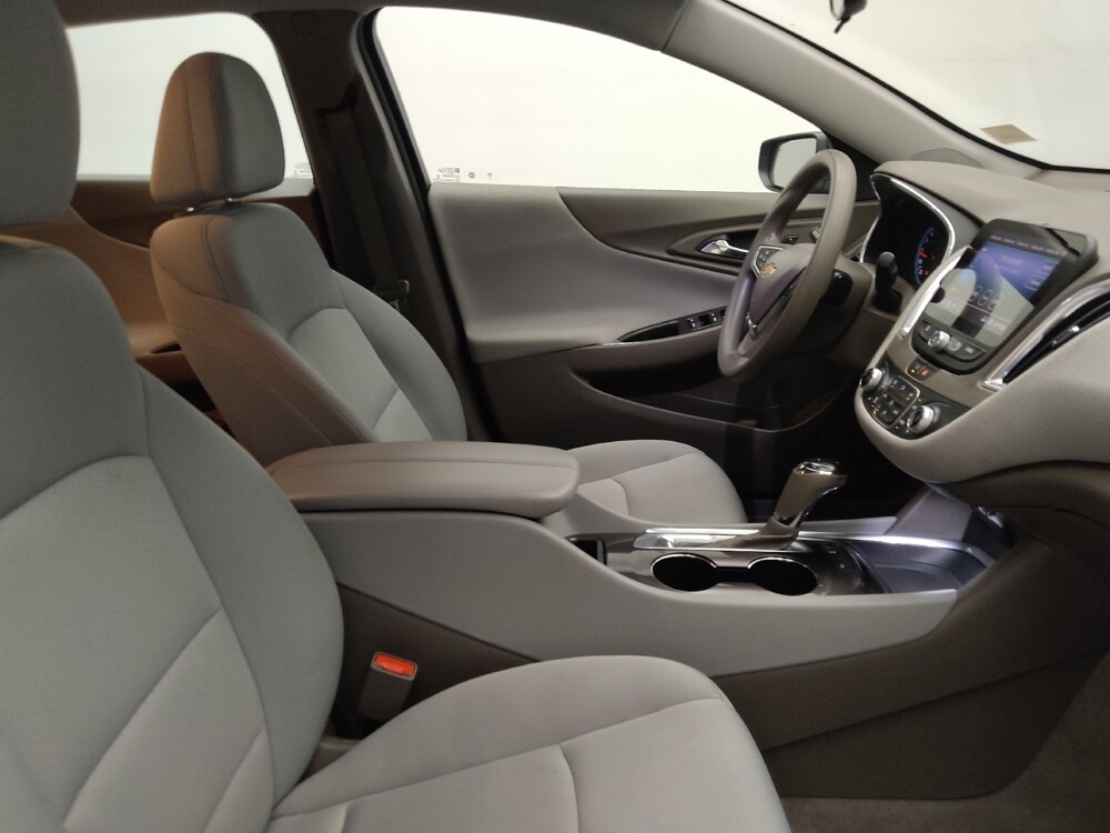 2020 Chevrolet Malibu in Midlothian, IL 60445 - 18109324 21